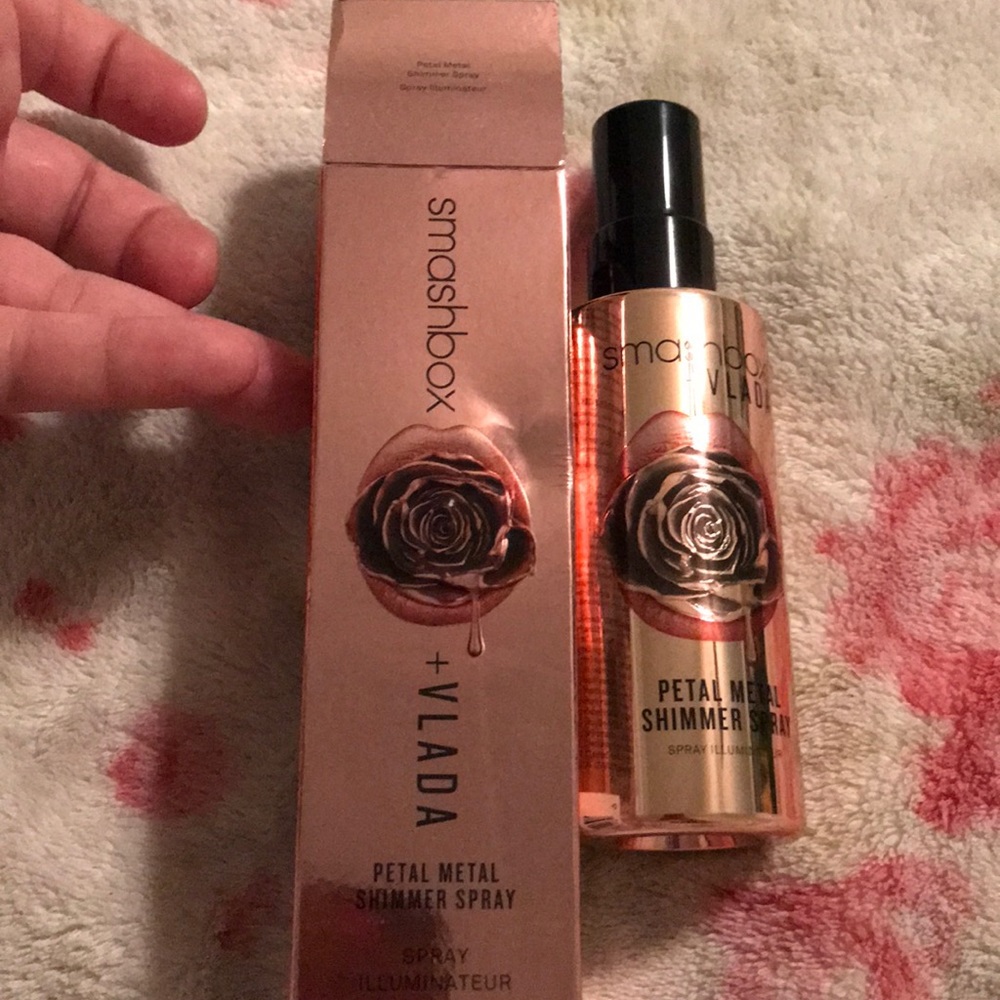 Smash box petal shimmer spray
